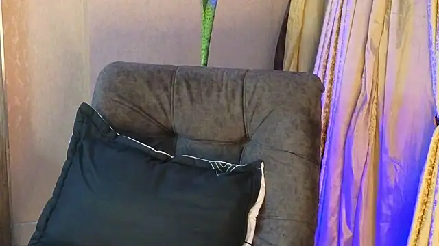 BenjaminCol  online show from 2, 10, 2025