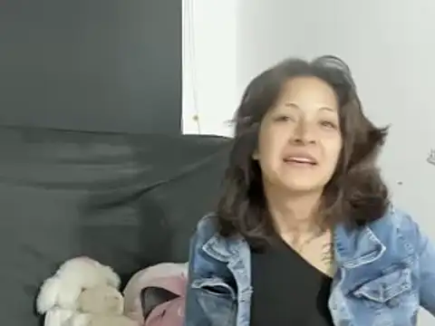 evelynesex online show from 21, 4, 2026