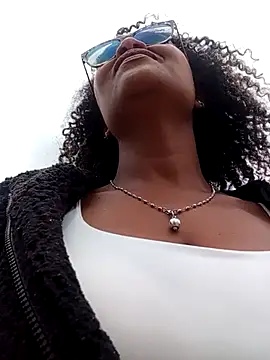 BiiancaEstradaa online show from 4, 4, 2026