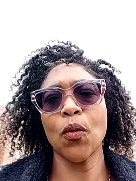 BiiancaEstradaa online show from 17, 4, 2026