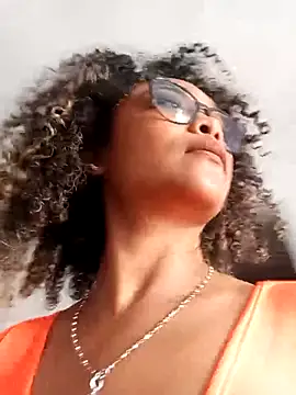 BiiancaEstradaa online show from 10, 3, 2026