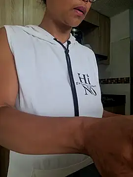 BiiancaEstradaa online show from 2, 10, 2025