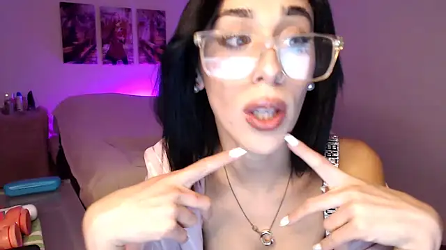 Sofia Amour online show from 24, 9, 2025