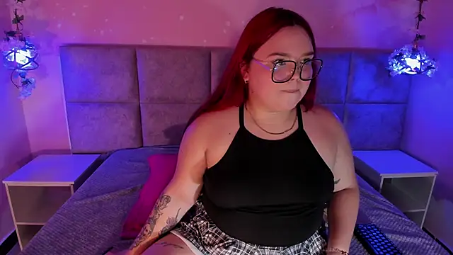 Snapshot of Lushi_Love chatting on 18, 5, 2026 Lushi Love online show from 18, 5, 2026