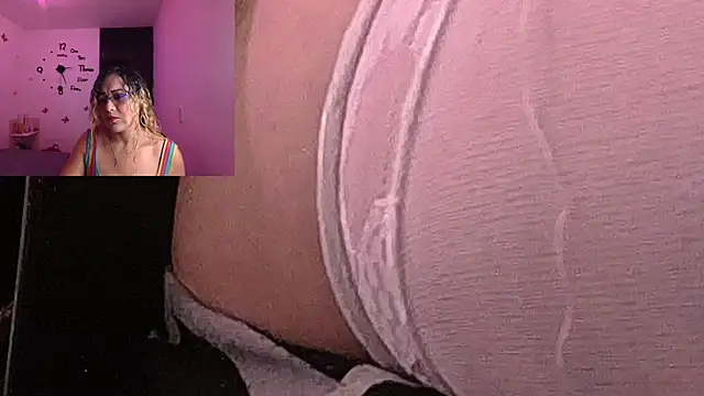 Snapshot of Skarleth_Diaz chatting on 17, 10, 2025 Skarleth Diaz online show from 17, 10, 2025