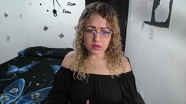 Skarleth Diaz online show from 7, 5, 2026