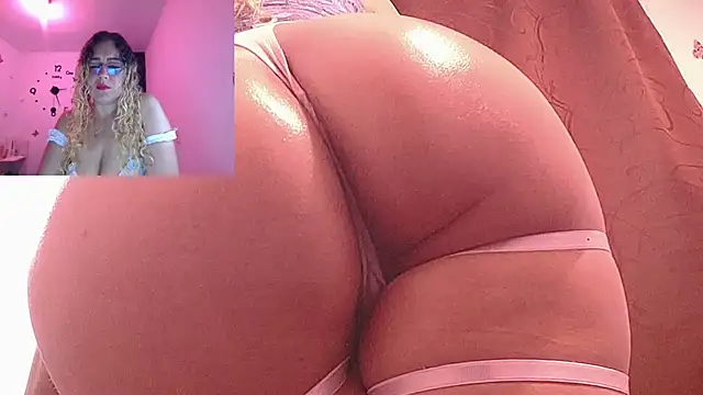 Snapshot of Skarleth_Diaz chatting on 19, 10, 2025 Skarleth Diaz online show from 19, 10, 2025