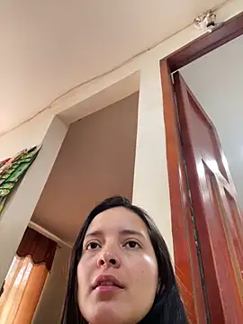 Mia jhoonson online show from 28, 11, 2025