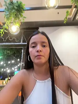 Mia jhoonson online show from 14, 2, 2026