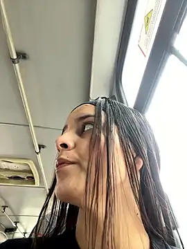 Mia jhoonson online show from 4, 11, 2025