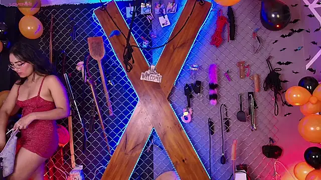 Warick and Aria bdsm  online show from 1, 11, 2025