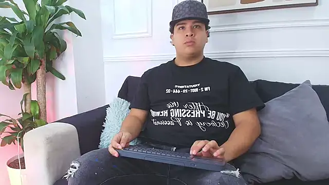 Snapshot of Naim_Bennetsex chatting on 15, 10, 2025 Naim Bennetsex online show from 15, 10, 2025