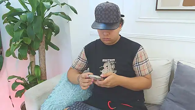 Snapshot of Naim_Bennetsex chatting on 17, 10, 2025 Naim Bennetsex online show from 17, 10, 2025