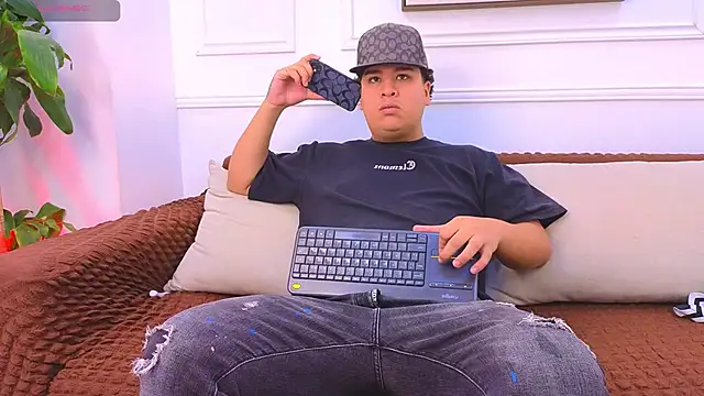 Naim Bennetsex online show from 27, 5, 2026
