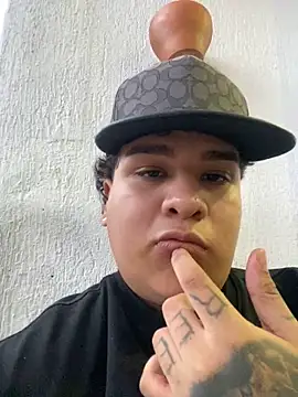 Snapshot of Naim_Bennetsex chatting on 23, 11, 2025 Naim Bennetsex online show from 23, 11, 2025