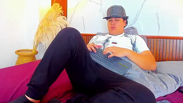 Snapshot of Naim_Bennetsex chatting on 13, 11, 2025 Naim Bennetsex online show from 13, 11, 2025