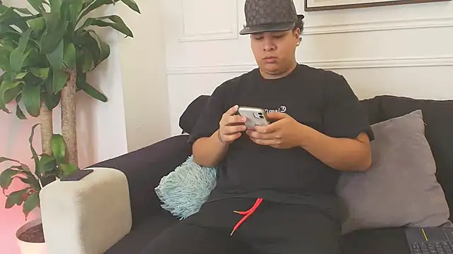 Snapshot of Naim_Bennetsex chatting on 16, 10, 2025 Naim Bennetsex online show from 16, 10, 2025