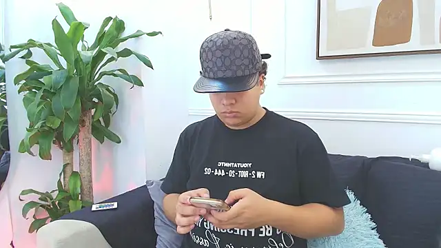 Snapshot of Naim_Bennetsex chatting on 20, 10, 2025 Naim Bennetsex online show from 20, 10, 2025