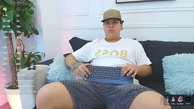 Snapshot of Naim_Bennetsex chatting on 26, 11, 2025 Naim Bennetsex online show from 26, 11, 2025