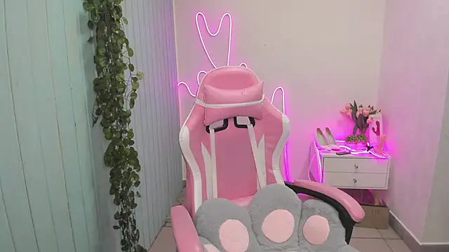 Elieiza xo online show from 12, 11, 2025