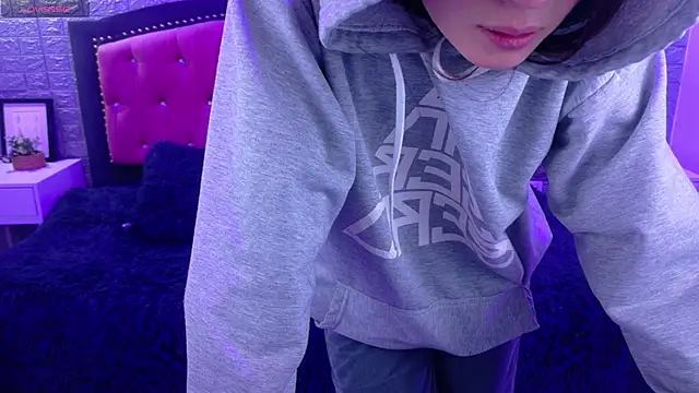 Natalie loffreda online show from 21, 11, 2025