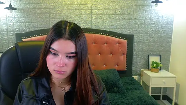 Natalie loffreda online show from 25, 10, 2025