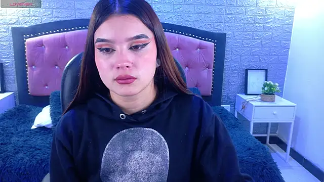 Natalie loffreda online show from 25, 10, 2025