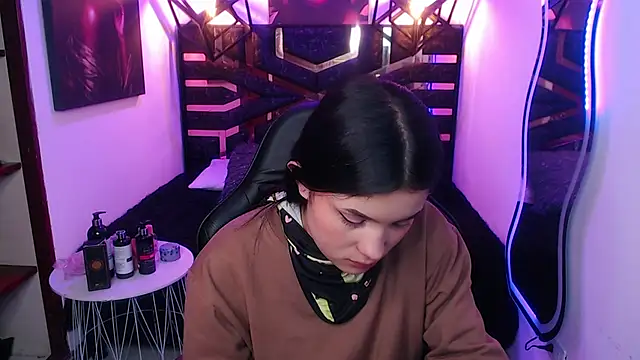 Natalie loffreda online show from 9, 5, 2026
