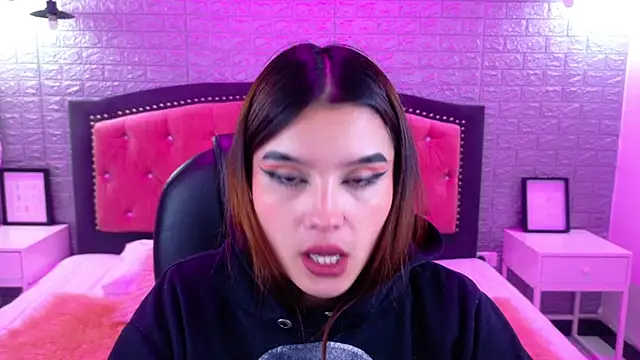 Natalie loffreda online show from 15, 10, 2025