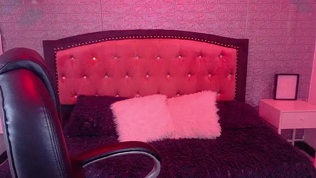 Natalie loffreda online show from 7, 2, 2026