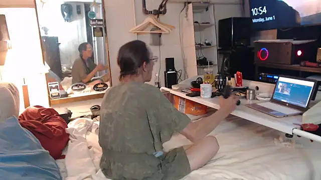 Snapshot of Puff0169 chatting on 2, 6, 2026 Puff0169 online show from 2, 6, 2026