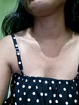 Snapshot of Telugu___Sexygirl___Naidu chatting on 28, 4, 2026 Telugu Sexygirl Naidu online show from 28, 4, 2026