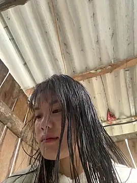 PhanHaa online show from 18, 12, 2025