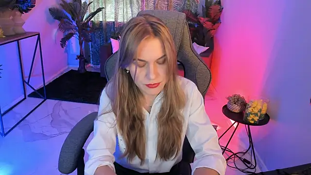 VanessaMates online show from 3, 10, 2025