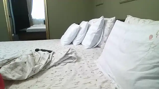 Snapshot of Ella_sweety00 chatting on 12, 6, 2026 Ella sweety00 online show from 12, 6, 2026