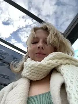 EveLittleSinner online show from 19, 10, 2025