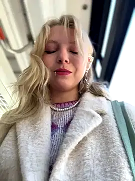 EveLittleSinner online show from 17, 10, 2025