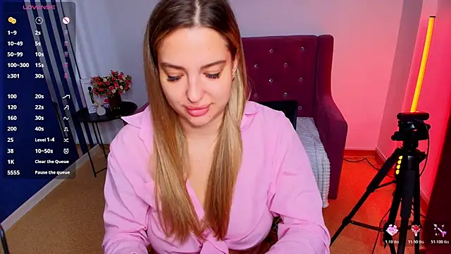 Emma  Ross online show from 19, 7, 2026