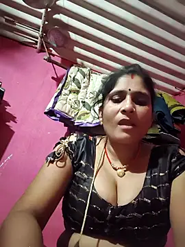 Snapshot of Hot-piuy chatting on 23, 9, 2025 Hot-piuy online show from 23, 9, 2025