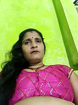 Snapshot of Hot-piuy chatting on 31, 10, 2025 Hot-piuy online show from 31, 10, 2025