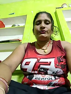 Snapshot of Hot-piuy chatting on 22, 9, 2025 Hot-piuy online show from 22, 9, 2025