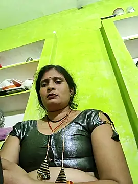 Snapshot of Hot-piuy chatting on 29, 10, 2025 Hot-piuy online show from 29, 10, 2025