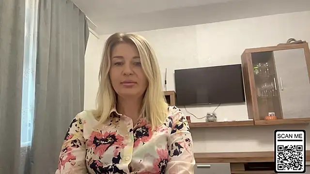 Blondie xoxoxo online show from 2, 10, 2025