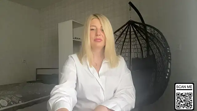 Snapshot of Blondie_xoxoxo chatting on 24, 5, 2026 Blondie xoxoxo online show from 24, 5, 2026