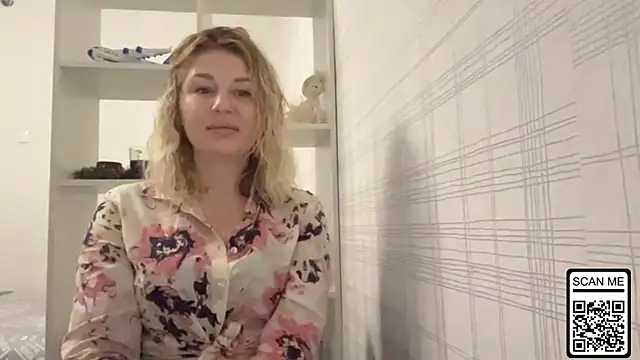 Blondie xoxoxo online show from 1, 12, 2025