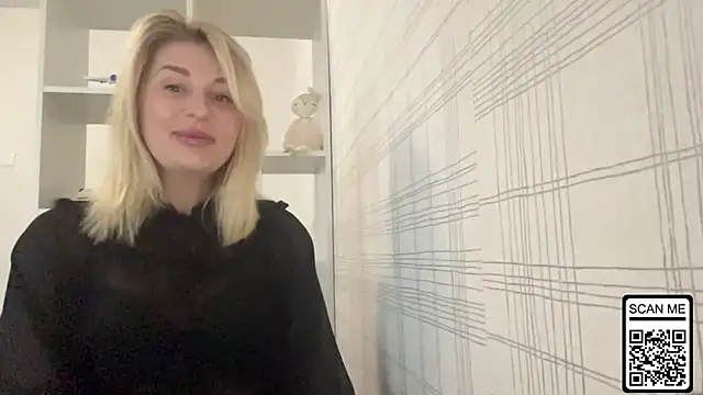 Blondie xoxoxo online show from 17, 11, 2025