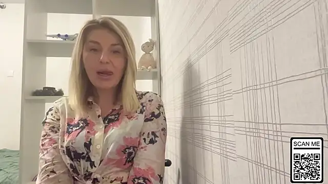 Blondie xoxoxo online show from 16, 11, 2025