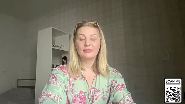 Blondie xoxoxo online show from 6, 2, 2026