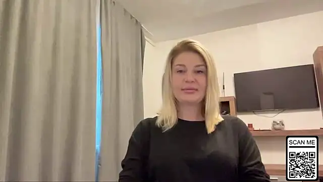 Blondie xoxoxo online show from 7, 10, 2025