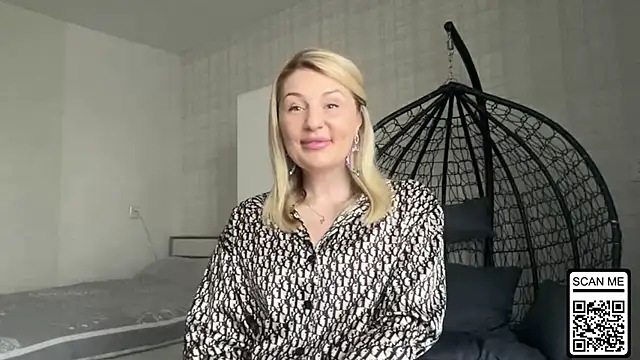 Blondie xoxoxo online show from 15, 4, 2026